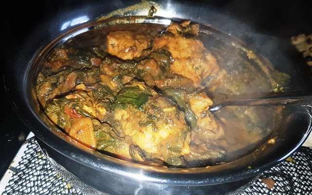 Chicken Garlic Saag  (Mine)(2).jpg