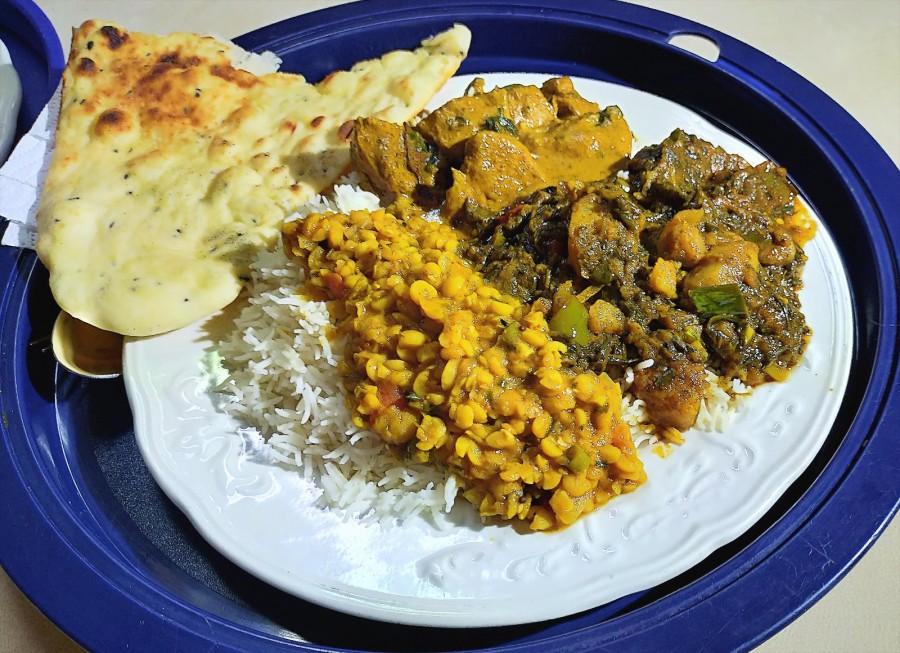 Mango Chicken, Tarka Dhal, Saag Aloo, Plain Naan &amp; Basmati Rice